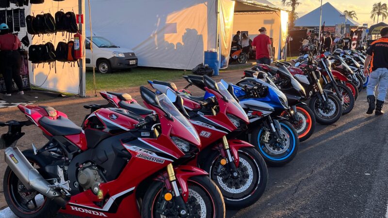 Por que todo mundo quer uma moto de alta cilindrada?
