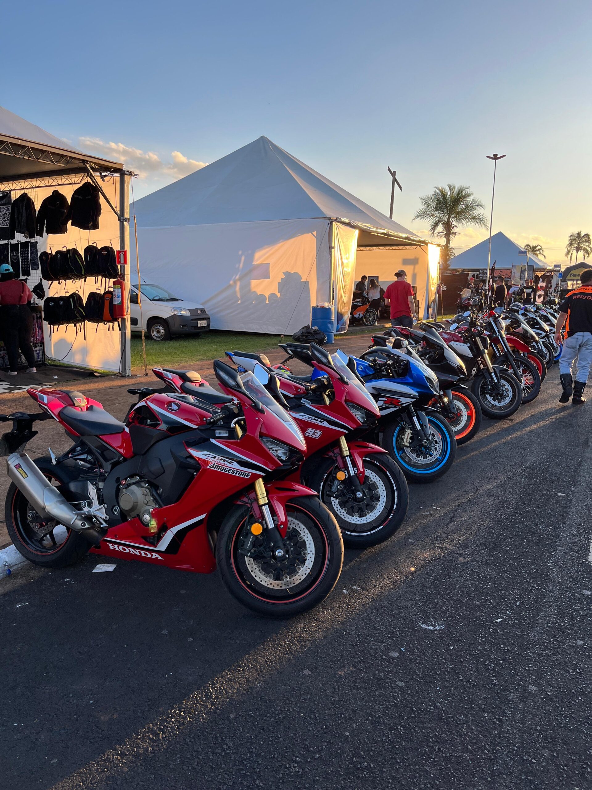 Por que todo mundo quer uma moto de alta cilindrada?