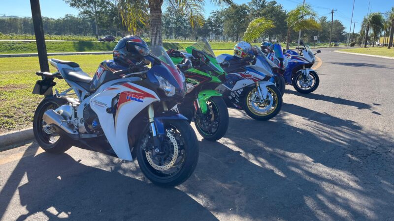 Motos esportivas carenadas: mais do que velocidade, uma experiência intensa